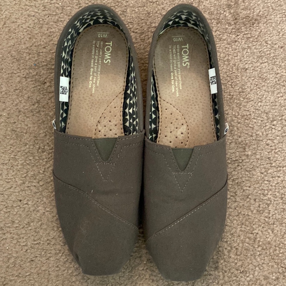 Olive Green TOMS